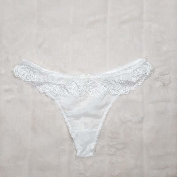 Set of 3 Lace Thong Underwear Size M - Picture 10 of 17